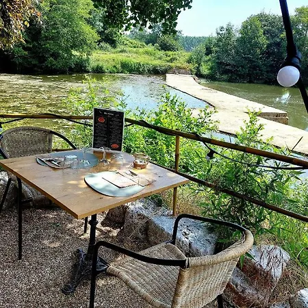 Moulin De Monpoisson Bed & Breakfast